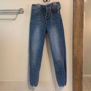 ABERCROMBIE AND FITCH Simone Ankle High Rise